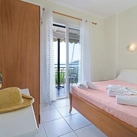 Hébergement de vacances S8 *